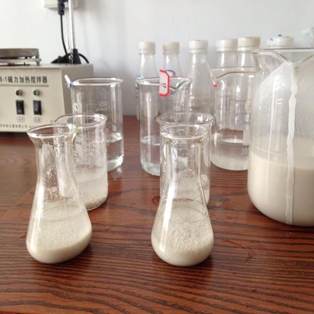 聚丙烯酰胺用量一吨水配多少量?